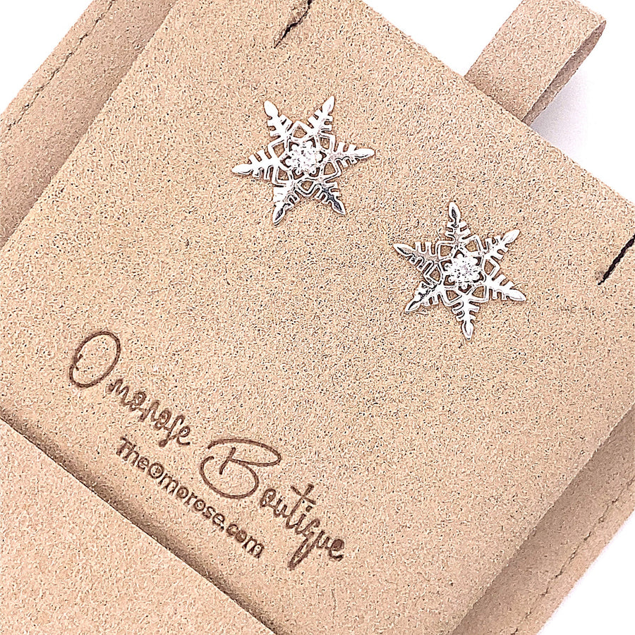 Snowflake Push-Back Stud Earrings Decorated with CZ Simulated Diamonds